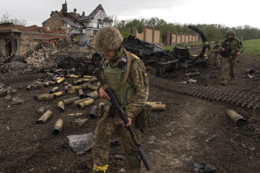 Οι Ρώσοι καταγγέλλουν τους Ουκρανούς ότι παραβίασαν την εκεχειρία (6 - 7/1) .Βομβαρδισμοί σε Luhansk, Donetsk.