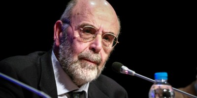 Λιάκος: Δεν έγραψα «κάψτε τη Μόρια», την απελπισία ανέδειξα - Τι απαντά στη ΝΔ