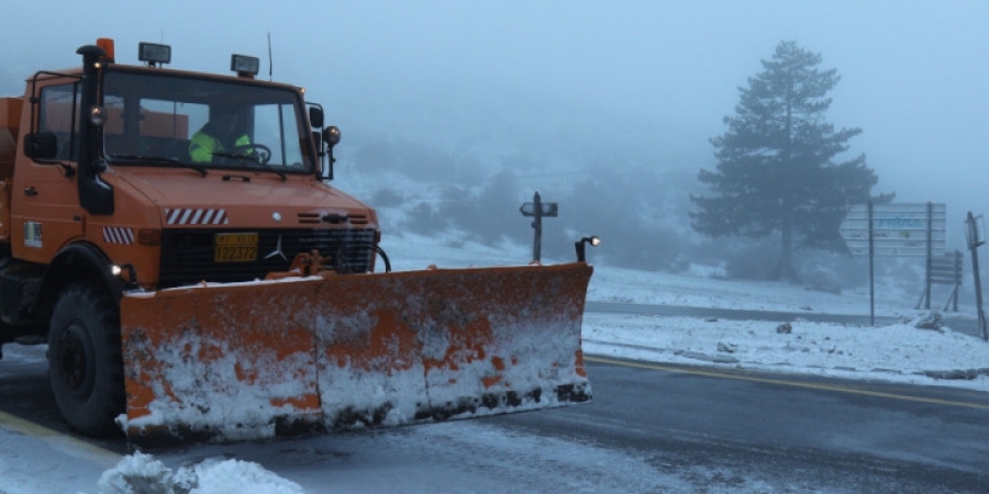 Σε ετοιμότητα οι περισσότεροι δήμοι της Αττικής για το ενδεχόμενο νέας χιονόπτωσης