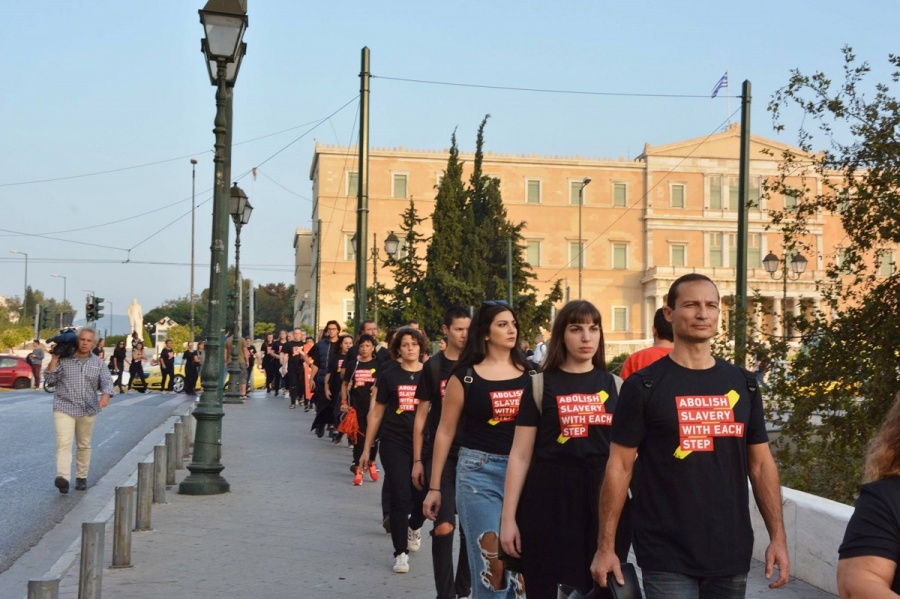 Walk For Freedom: Μια σιωπηλή πορεία για τα εκατομμύρια θύματα εμπορίας ανθρώπων