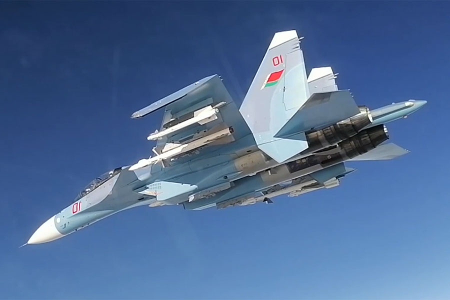 Συναγερμός στη Λευκορωσία, ξαφνική ένταση στα σύνορα με την Ουκρανία - Σε θέσεις μάχης στρατός και αεροσκάφη  Su30SM