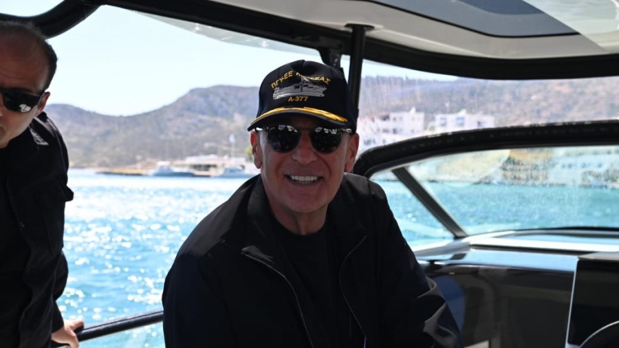 Δένδιας: Στους Λειψούς με τους αρχηγούς ΓΕΕΘΑ, ΓΕΣ, ΓΕΝ και ΓΕΑ – Μίλησα με τους ακρίτες μας