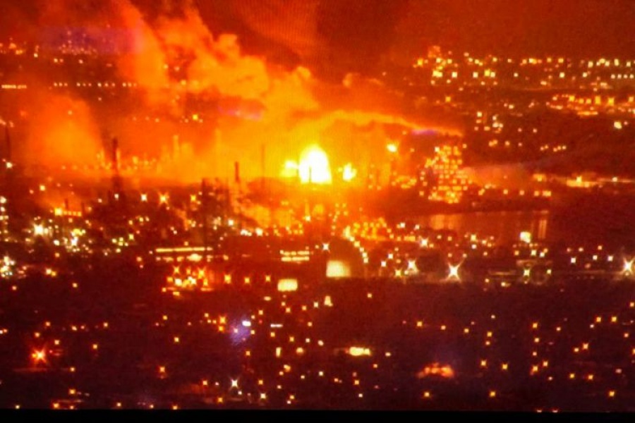 ΗΠΑ: Εκτεταμένη πυρκαγιά μαίνεται εκτός ελέγχου σε διυλιστήριο πετρελαίου της Πενσιλβάνια