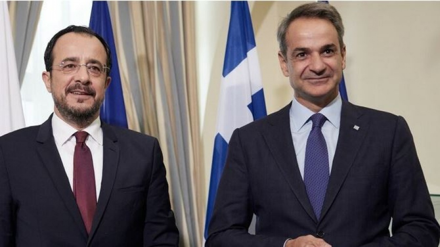 Τηλεφωνική επικοινωνία Μητσοτάκη με Χριστοδουλίδη - Στο επίκεντρο η συνάντηση του πρωθυπουργού με τον Erdogan και το Κυπριακό