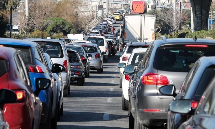 Τέλος σε 550.000 ανασφάλιστα ΙΧ βάζει η κυβέρνηση - Έρχεται βροχή αυξήσεων στα ασφάλιστρα