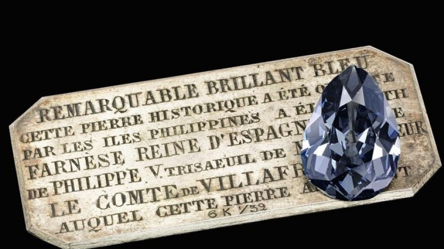 Το διαμάντι Μπλε Φαρνέζε, με βασιλική ιστορία 300 ετών πωλήθηκε έναντι 6,7 εκατ. δολαρίων