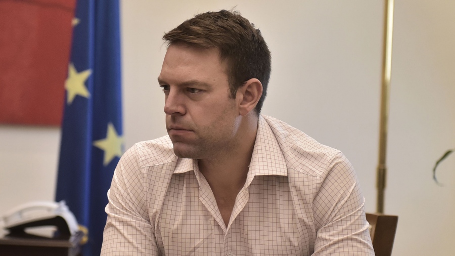 Bloomberg για Κασσελάκη: Το στοίχημα του ΣΥΡΙΖΑ με έναν απόφοιτο της Goldman Sachs δεν αποδίδει