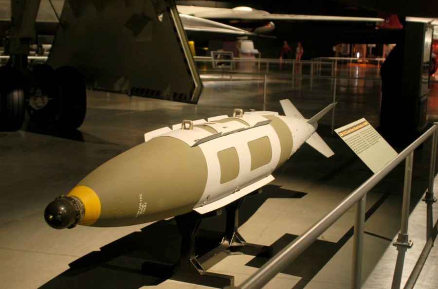 Οι αμερικανικές έξυπνες βόμβες απέτυχαν στην Ουκρανία – Τα ρωσικά ραντάρ κατέρριψαν τον μύθο των αεροπλάνων stealth