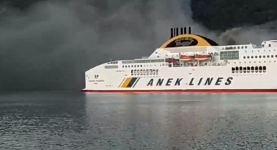 Ζημιές σε φορτηγά και εμπορεύματα από τη φωτιά στο πλοίο Olympic Champion στο λιμάνι της Ηγουμενίτσας