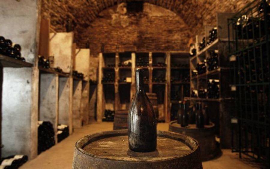 Σε δημοπρασία τα παλαιότερα μπουκάλια κρασί παγκοσμίως - Διατηρήθηκαν επί 200 και πλέον χρόνια σε υπόγειο κελάρι