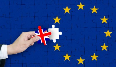 Αξιωματούχος ΕΕ: Εντός του Σαββατοκύριακου η εμπορική συμφωνία για το Brexit