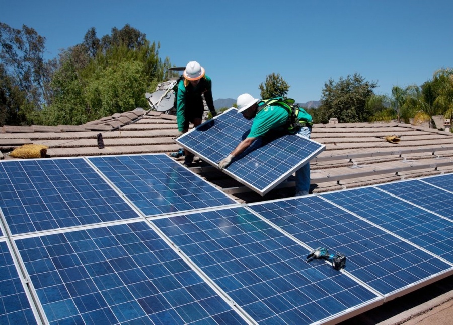 Ανησυχία των νοικοκυριών με φωτοβολταϊκά στέγης για τον Ειδικό Λογαριασμό ΑΠΕ