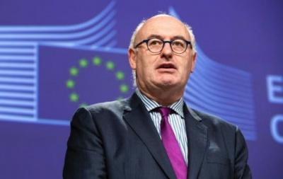 Hogan (Κομισιόν): Η Κίνα πρέπει να πραγματοποιήσει περισσότερες ενέργειες ώστε να ανοίξει τις αγορές της