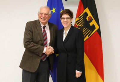 Τι είπαν για ελληνοτουρκικά Borrell και Karrenbauer με το μικρόφωνο ανοιχτό: Η Τουρκία θεωρεί ότι οι Έλληνες δεν είναι αξιόπιστοι