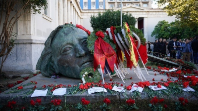 Έκλεισαν οι πύλες του Πολυτεχνείου - Ποιοι δρόμοι είναι κλειστοί, πως θα κινηθούν τα μέσα μεταφοράς