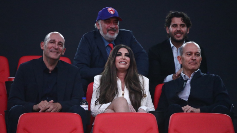 Στο ΣΕΦ για τον αγώνα του Ολυμπιακού με τη Ζαλγκίρις η Kimberly Guilfoyle