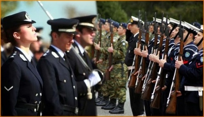 Πώς αναγνωρίζεται στους ενστόλους η «μάχιμη πενταετία» - Κόφτης σε υπαλλήλους που έγιναν στρατιωτικοί