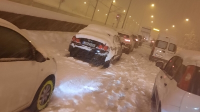 Κακοκαιρία Ελπίς: Επιχείρηση του Στρατού για τους εγκλωβισμένους οδηγούς