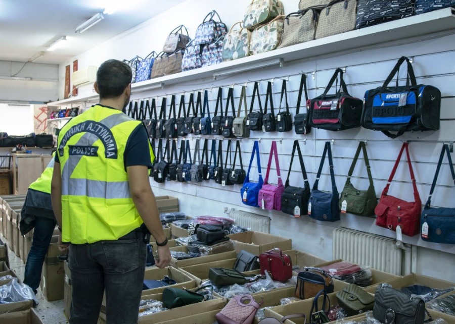 Εντατικοί έλεγχοι για το παρεμπόριο σε Αθήνα, Καλλιθέα και Πειραιά