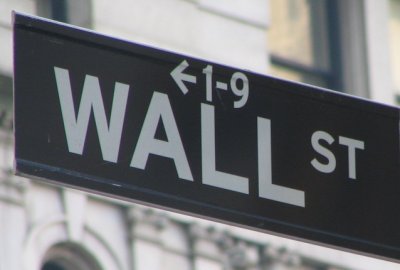 Νέες απώλειες στη Wall Street, λόγω της αβεβαιότητας για τη φορολογική μεταρρύθμιση στις ΗΠΑ