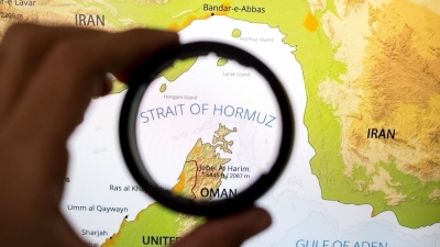 «Φωτιά» στην παγκόσμια ναυτιλία - Το Ιράν περνά νόμο και κλείνει το Hormuz για τα εχθρικά πλοία