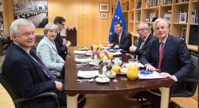 Ιστορική συμφωνία για το Brexit - Juncker: Ικανοποιητική η πρόοδος, περνάμε στη β' φάση
