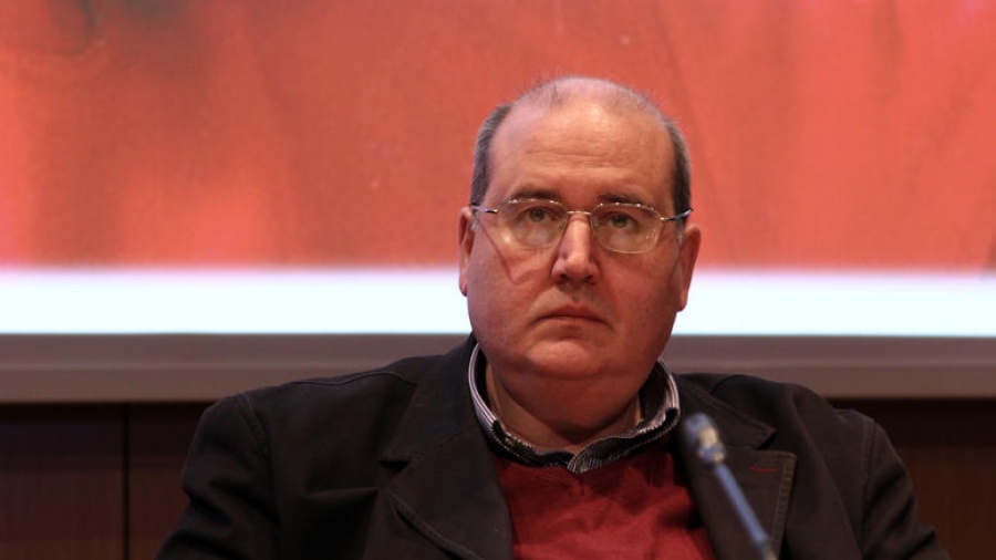 Φίλης: Όχι στον επανυπολογισμό των συντάξεων – Να μειωθούν τα πλεονάσματα