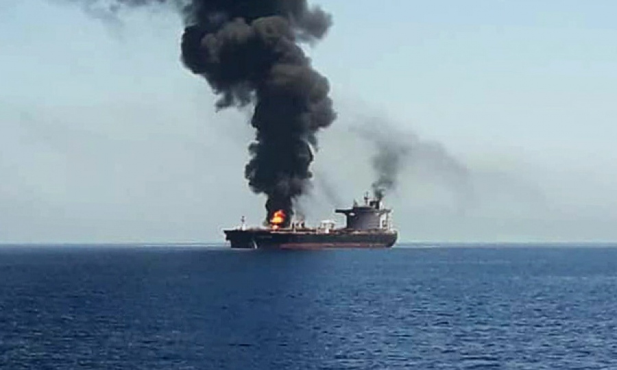 Σφοδρές εκρήξεις σε δύο δεξαμενόπλοια του ρωσικού σκιώδους στόλου στη Μαύρη Θάλασσα