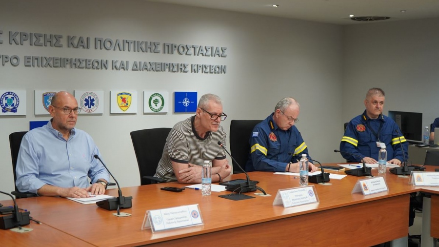 Συνεδρίασε παρουσία Τουρνά η Επιτροπή Εκτίμησης Κινδύνου για τους ισχυρούς ανέμους και τις υψηλές θερμοκρασίες - Σε Red Code Κρήτη, Χίος, Σάμος, Ικαρία