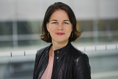 Baerbock (συμπρόεδρος Γερμανών Πρασίνων):  Πρέπει να τηρήσουμε τις δεσμεύσεις μας για την ελάφρυνση του ελληνικού χρέους