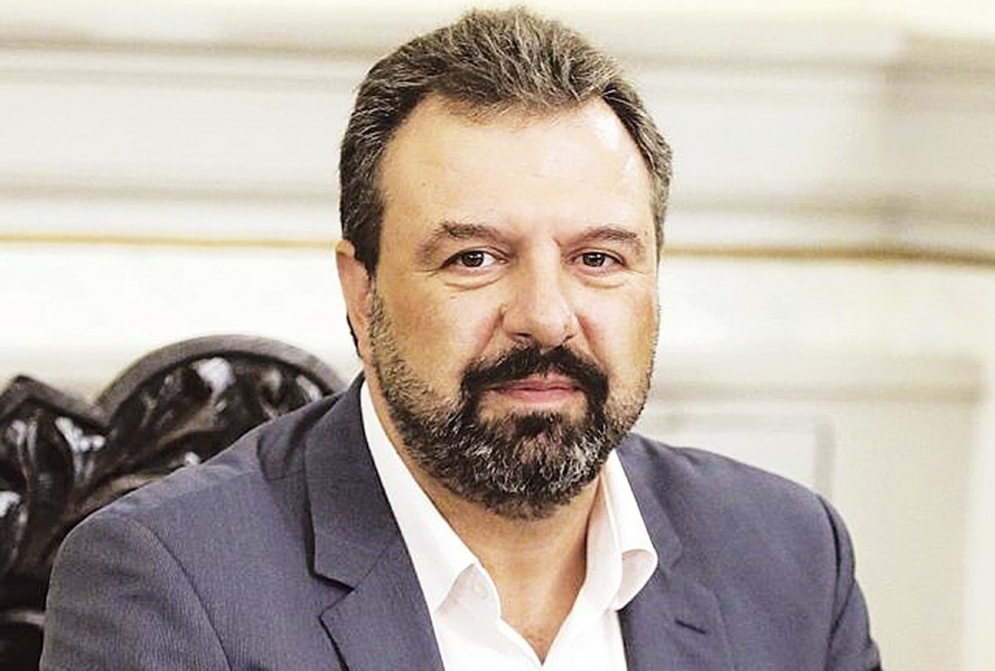 Αραχωβίτης (ΣΥΡΙΖΑ): Αντί να στέλνετε όπλα στην Ουκρανία, να στείλετε κορινθιακή σταφίδα