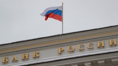 Ρωσία: Η κυβέρνηση και η κεντρική τράπεζα διαφωνούν δημοσίως για την παράταση των capital controls