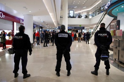 Πανικός στο Παρίσι - Εντοπίστηκε αδρανής οβίδας σε σάκο ταξιδιώτη στο Σιδηροδρομικό σταθμό