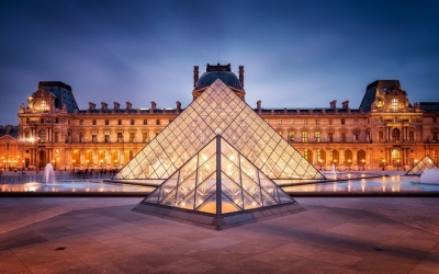 Γαλλία: Τα μουσεία θα σβήνουν νωρίτερα τα φώτα λόγω ενεργειακής κρίσης