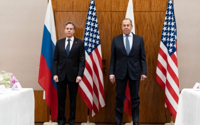 Blinken σε Lavrov: «Αποσύρετε τώρα τα στρατεύματα από την Ουκρανία»