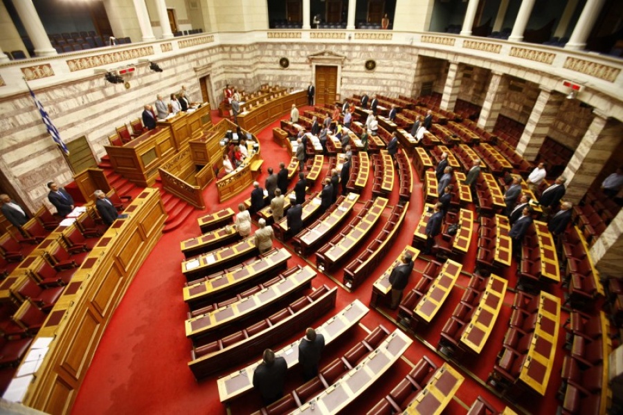Στη Βουλή προς κύρωση έως τον Φεβρουάριο οι συμβάσεις για τα «οικόπεδα» υδρογονανθράκων σε Κρήτη και Ιόνιο
