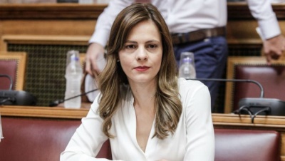 Αχτσιόγλου: Ενίσχυση του εισοδήματος των εργαζομένων με αύξηση του κατώτατου μισθού και επέκταση των συλλογικών συμβάσεων