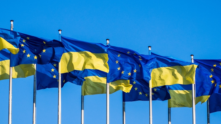 Βόμβα Politico: Το σχέδιο 800 δισ. για την Ουκρανία προβλέπει fast - track ένταξη στην ΕΕ αλλά... υπαναχωρεί για τα ρωσικά assets