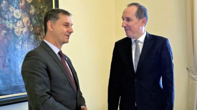 Οι συναντήσεις Θεοχάρη στην Πράγα για ενίσχυση των διμερών σχέσεων: Αξιόπιστος εταίρος