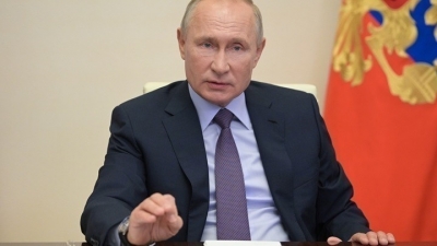Putin προς ολιγάρχες: Βάλτε τον πατριωτισμό πάνω από τα κέρδη - Η ρωσική οικονομία αντιστέκεται στις κυρώσεις