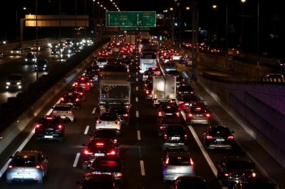 Κυκλοφοριακό κομφούζιο στην Αθήνα λόγω πορειών για την τραγωδία και απεργίας στο Μετρό