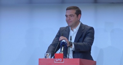 Ο Τσίπρας στο SPD: Πετύχαμε να βγούμε από τα μνημόνια και την κρίση με την κοινωνία όρθια - Καταστροφική επιλογή μία έξοδος από την Ευρωζώνη