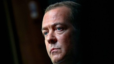 Φορτισμένο μήνυμα Medvedev: Η Ρωσία ή θα είναι υπερδύναμη ή δεν θα υπάρχει
