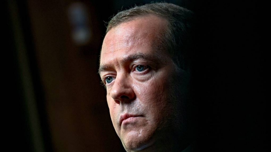 Φορτισμένο μήνυμα Medvedev: Η Ρωσία ή θα είναι υπερδύναμη ή δεν θα υπάρχει