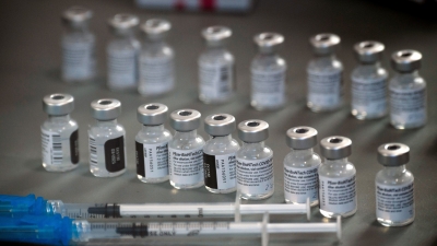 Εννιά νέοι δισεκατομμυριούχοι χάρη στα εμβόλια κατά της covid – Κανονικά οι Ολυμπιακοί στο Τόκιο