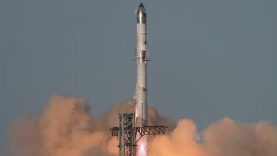 Σκόνη και θρύψαλα κατέληξε ξανά πύραυλος Starship της SpaceX του Elon Musk σε νέα δοκιμή