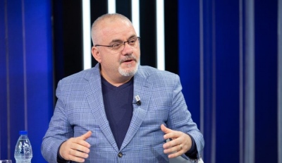 Η «μεγάλη Αλβανία στο τηγάνι» - Persona non grata ο κλόουν που βρίζει την Ελλάδα – Του πήραν αποτυπώματα και έβαλε τα κλάματα