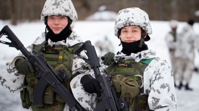 Τι θα φέρει το φινλανδικό μοντέλο στρατιωτικής θητείας που προανήγγειλε ο ΥΠΕΘΑ Νίκος Δένδιας