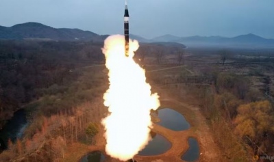Βόρεια Κορέα: Δοκιμή νέου βαλλιστικού πυραύλου με υπερηχητική κεφαλή