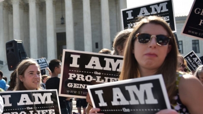 ΗΠΑ : Πανηγυρίζουν οι ακτιβιστές «υπέρ της ζωής» - Πλέον θέλουν πλήρη δικαιώματα για το έμβρυο